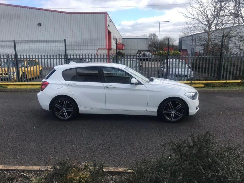 View BMW 1 SERIES 2.0 116d Sport Sports Hatch 5dr Diesel Manual ss 114 gkm, 116 bhp
