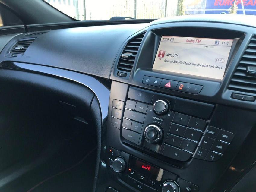 VAUXHALL INSIGNIA