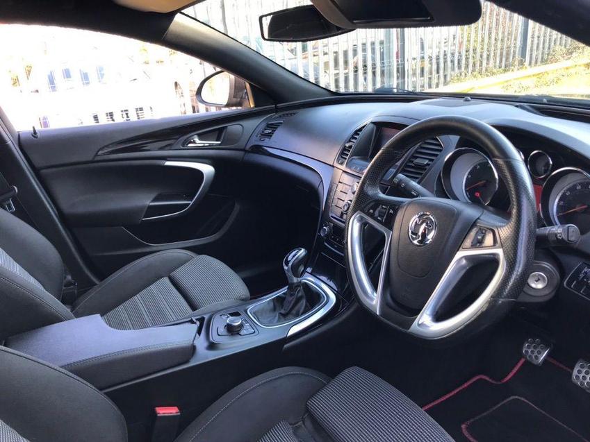 VAUXHALL INSIGNIA