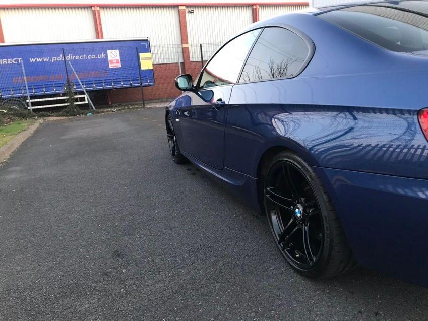 BMW 3 SERIES