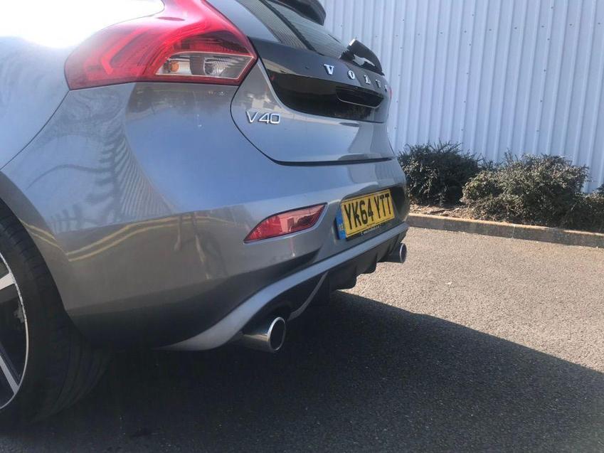 VOLVO V40