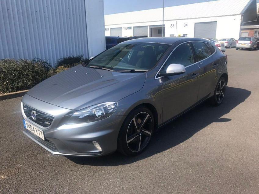 VOLVO V40