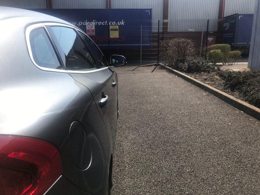 VOLVO V40