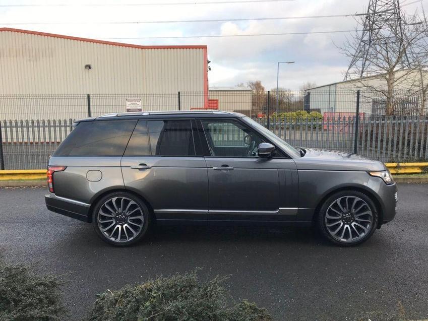 View LAND ROVER RANGE ROVER 3.0 TD V6 Vogue SE SUV 5dr Diesel Auto 4WD ss 258 ps