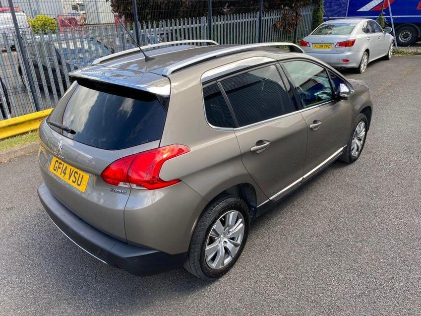 PEUGEOT 2008