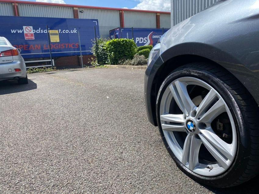 BMW 1 SERIES