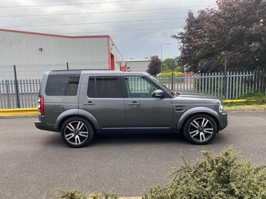 View LAND ROVER DISCOVERY 4 3.0 SD V6 SE Tech SUV 5dr Diesel Automatic ss 213 gkm, 255 bhp