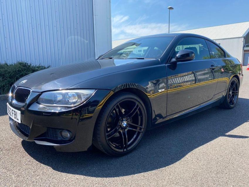 BMW 3 SERIES