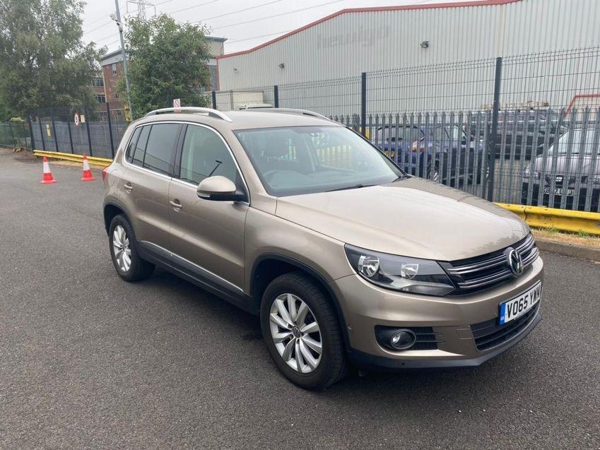 View VOLKSWAGEN TIGUAN 2.0 TDI BlueMotion Tech Match 4WD 5dr