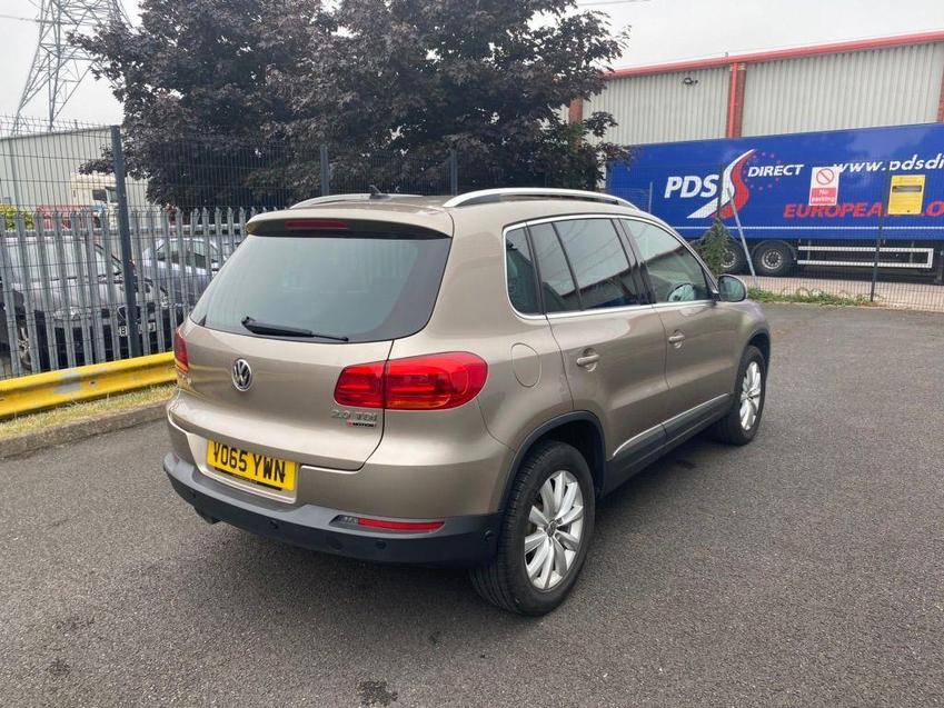 View VOLKSWAGEN TIGUAN 2.0 TDI BlueMotion Tech Match 4WD 5dr