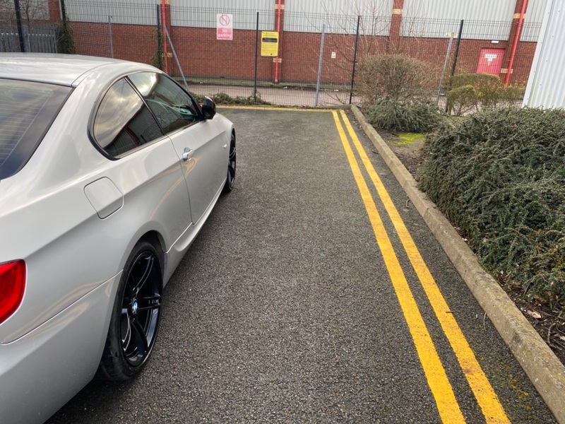 BMW 3 SERIES