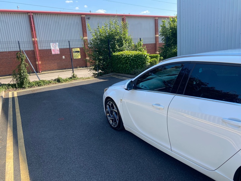 VAUXHALL INSIGNIA