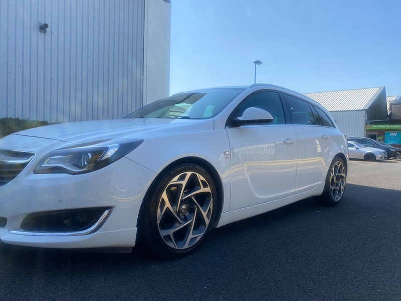 VAUXHALL INSIGNIA