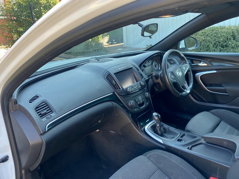 VAUXHALL INSIGNIA